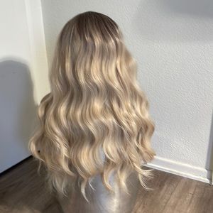 Blonde Wig with dark roots #E